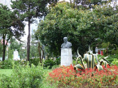 Бюст Шевченка в Батуми