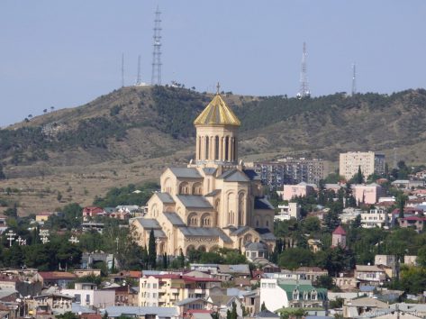 Храм Цминда Самеба в Тбилиси