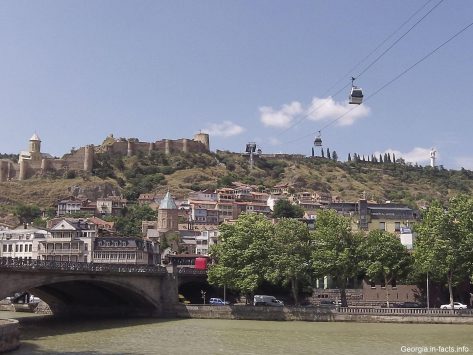 Крепость Нарикала и канатная дорога в Тбилиси