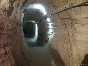 Один из тоннелей в монастыре Вардзия
