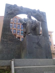 Памятник Илье Чавчавадзе в Батуми