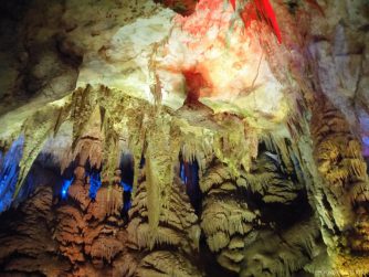Пещера Прометея рядом с Кутаиси