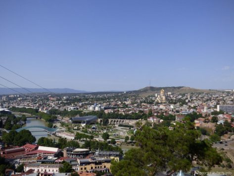 Вид на Тбилиси с крепости Нарикала