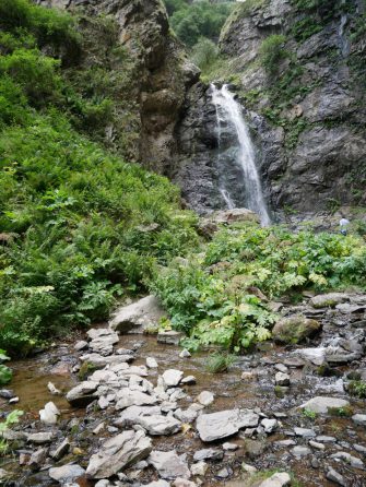 Водопад Гвелети рядом с Казбеги