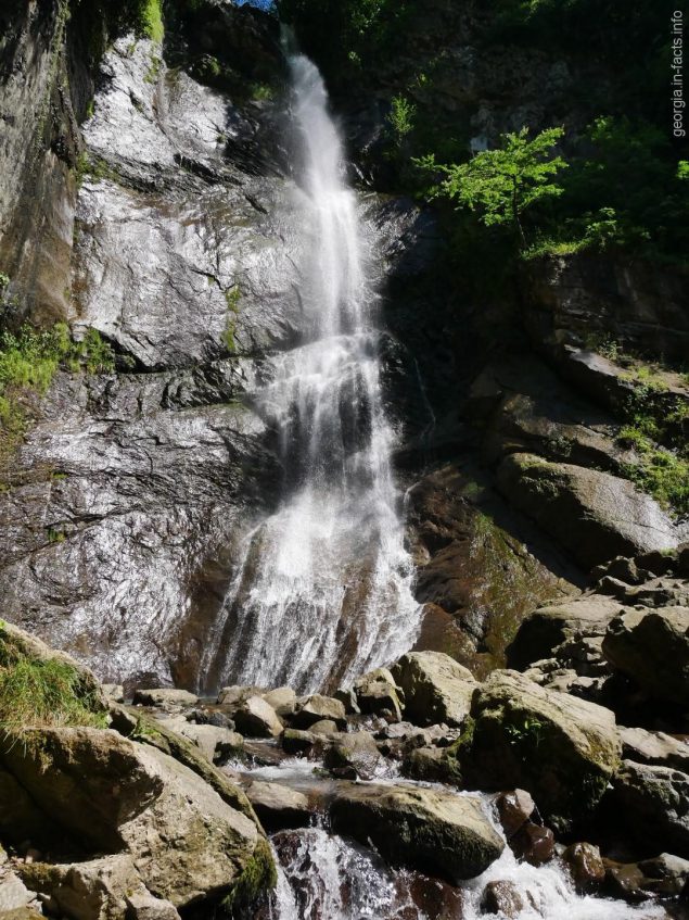 Водопад Махунцети во всей красе, Аджария, Грузия