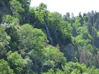 Начало водопада в Боржоми, Грузия