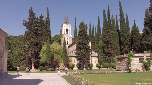 Территория монастыря Бодбе