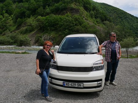 Аренда машины с гидом в Тбилиси