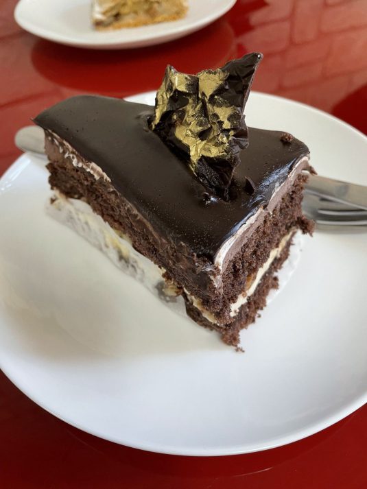 Десерт из кафе Карамель в Батуми