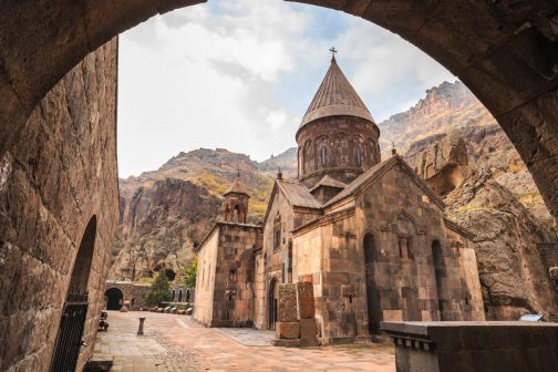 Экскурсия из Еревана в Гегардский монастырь