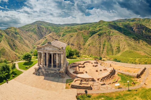 Храм Гарни в Армении экскурсия из Еревана