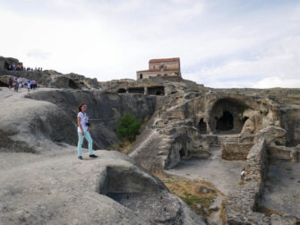 Уплисцихе пещерный город рядом с Тбилиси