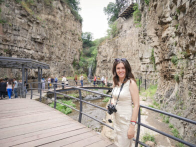 Ущелье и река в центре Тбилиси