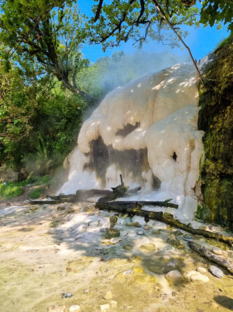 Термальные водопады Техури