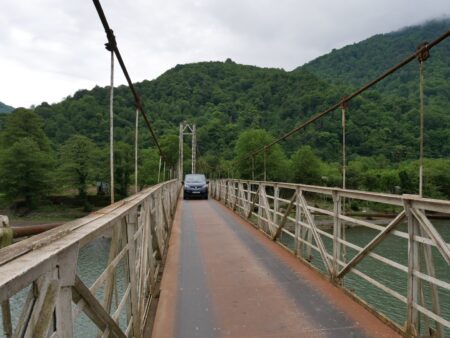Автомобильный мост в Грузии