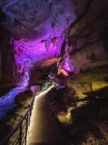Пещера в заповеднике Сатаплия