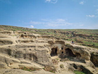 Пещерный город Уплисцихе рядом с Тбилиси