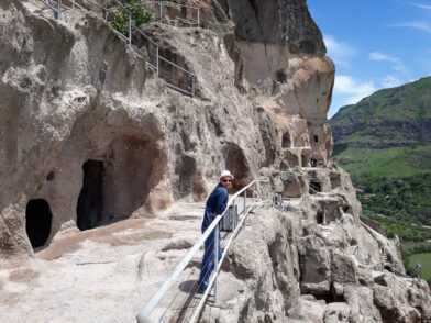 Пещерный город и монастырь Вардзия