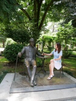 Батуми скульптура Михаила де Альфонса