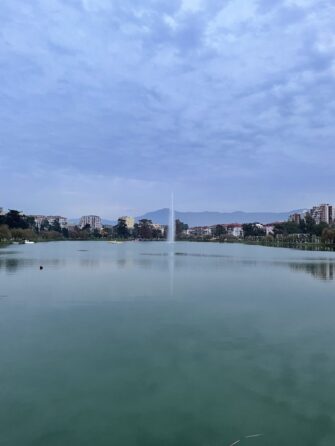 Парк 6 мая в Батуми и фонтан