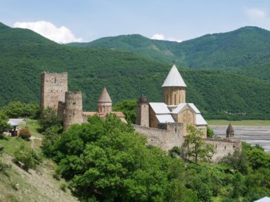 Замок Ананури