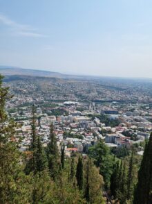 Панорама Тбилиси и его районов с высоты
